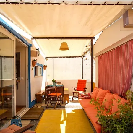 Casa Do Mar- Familiar T3 Duplex Central Com Terraco Nazaré